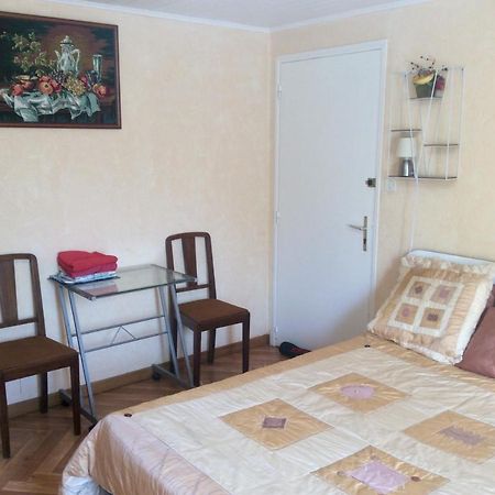 Chambre Independante + Sanitaire Pres Centre Ville Rignac  ภายนอก รูปภาพ
