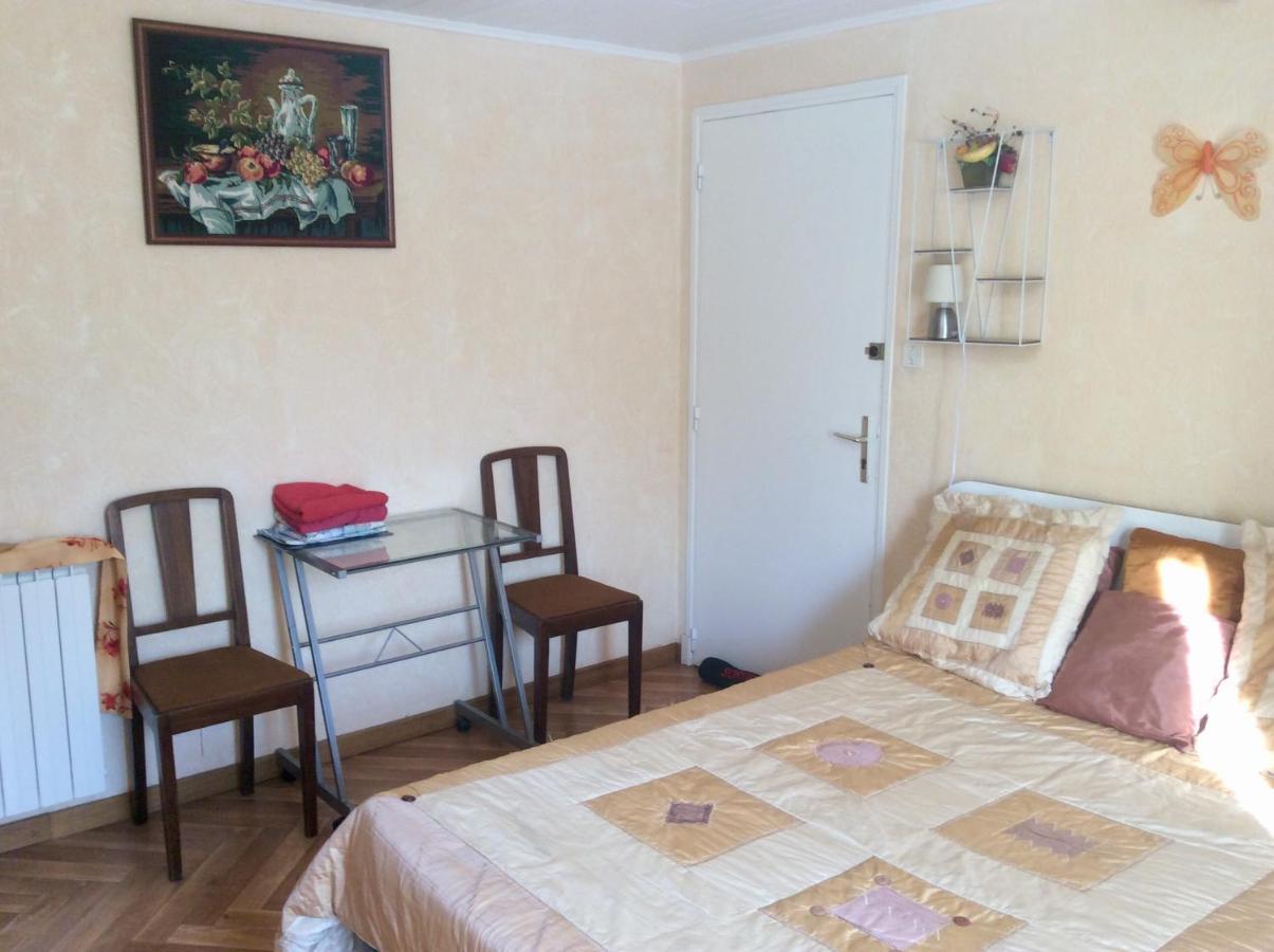 Chambre Independante + Sanitaire Pres Centre Ville Rignac  ภายนอก รูปภาพ