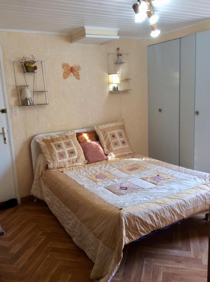 Chambre Independante + Sanitaire Pres Centre Ville Rignac  ภายนอก รูปภาพ